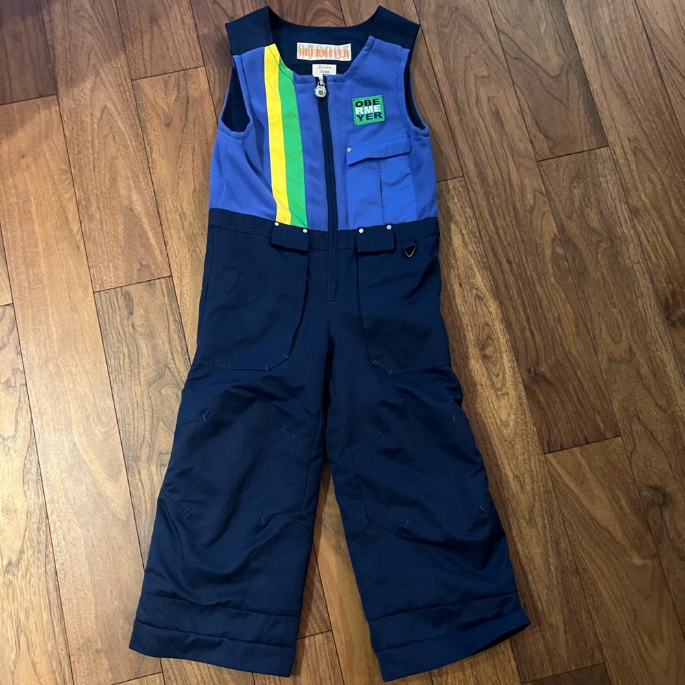 New without tags kids size 5 Obermeyer snow suit.